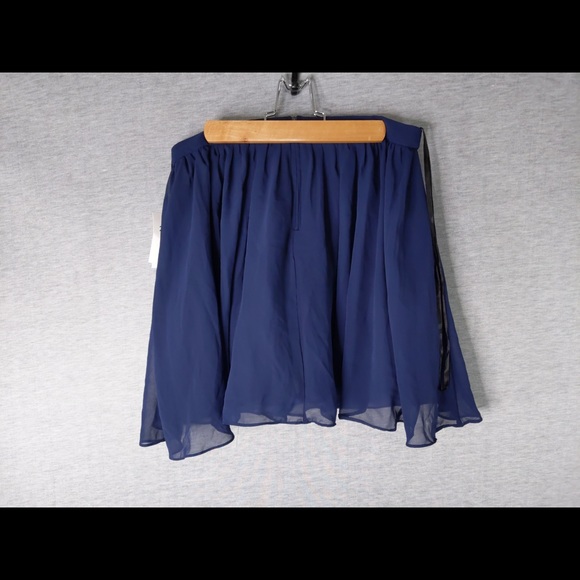 3x 👯‍♀️Host Pick⚡️B. Darlin Sequined Crop Top Dress - Picture 11 of 14